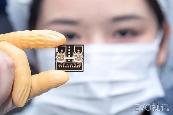 另辟蹊径！中国在下一代光电芯片制造领域获重大突破